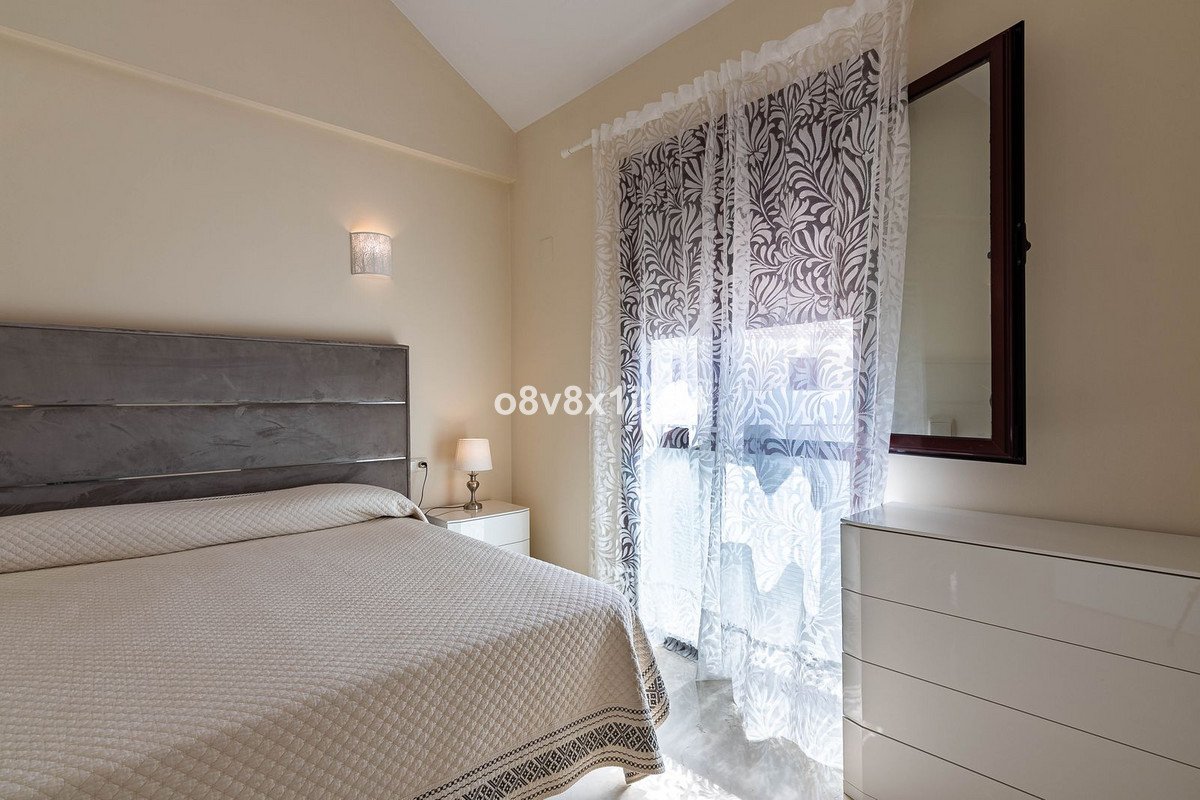 4 Bed Semi-Detached House in Casares