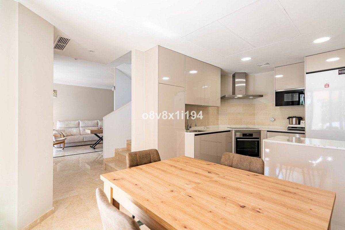 4 Bed Semi-Detached House in Casares