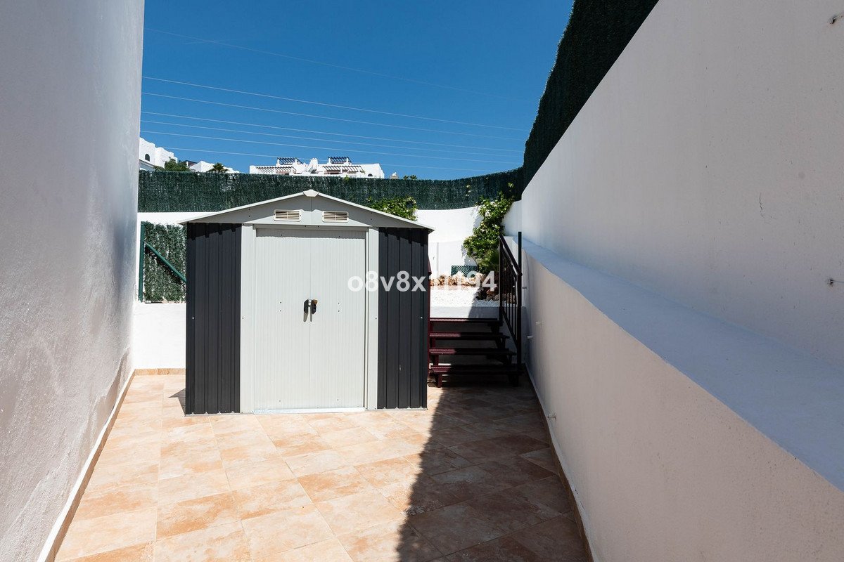 4 Bed Semi-Detached House in Casares