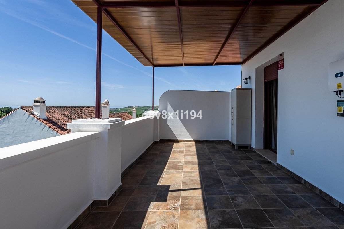 4 Bed Semi-Detached House in Casares
