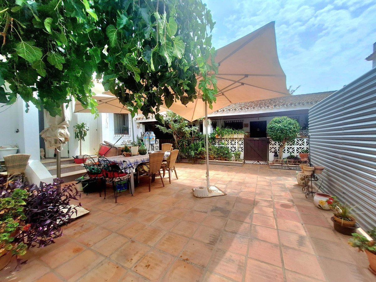 3 Bed Detached Villa in Costabella