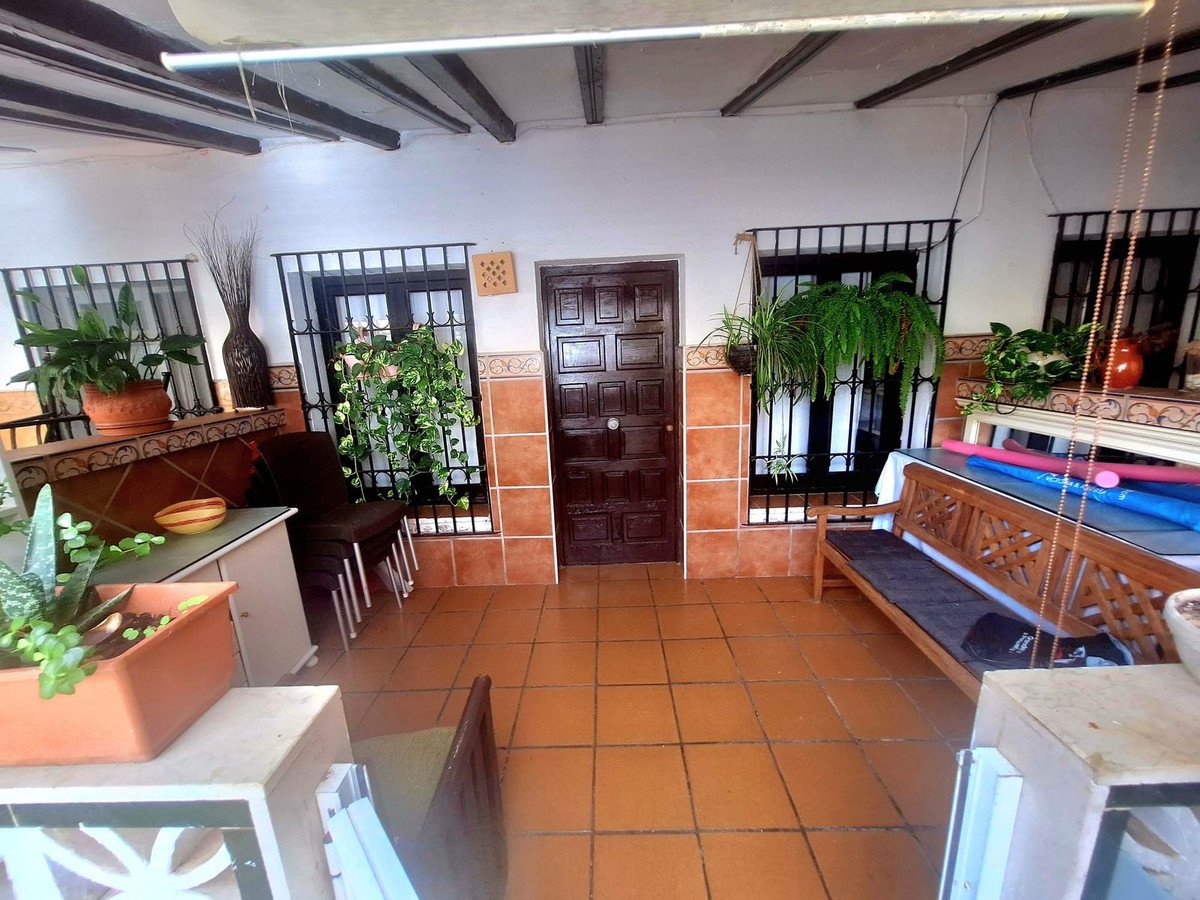 3 Bed Detached Villa in Costabella