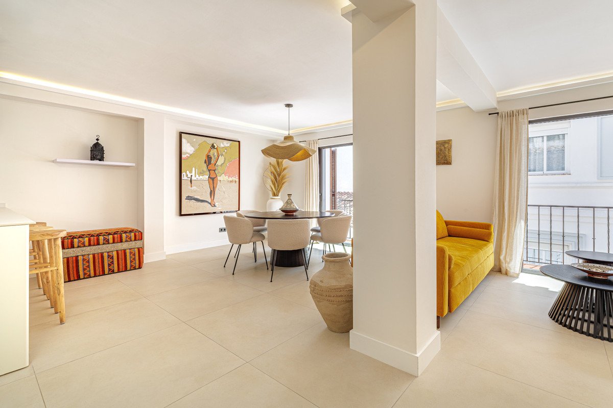 3 Bed Middle Floor Apartment in Marbella