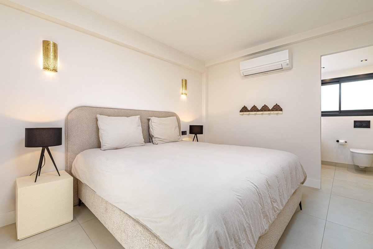 3 Bed Middle Floor Apartment in Marbella