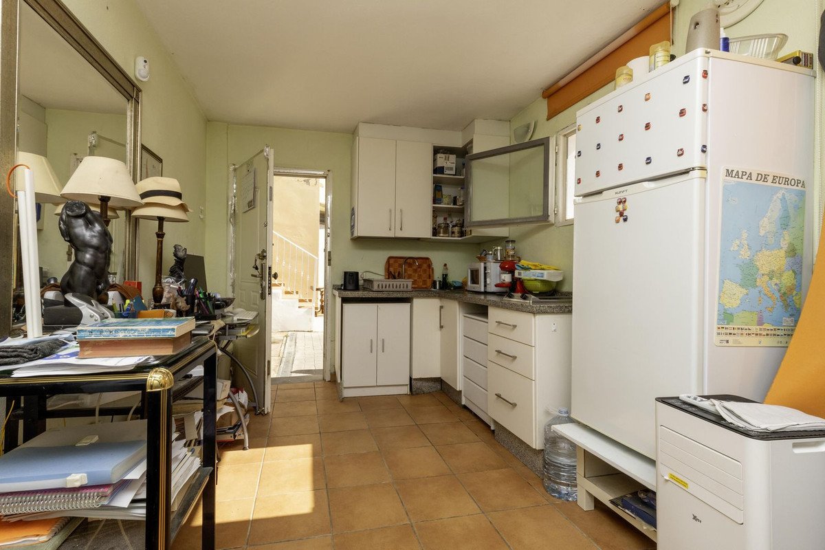 3 Bed Detached Villa in Marbella