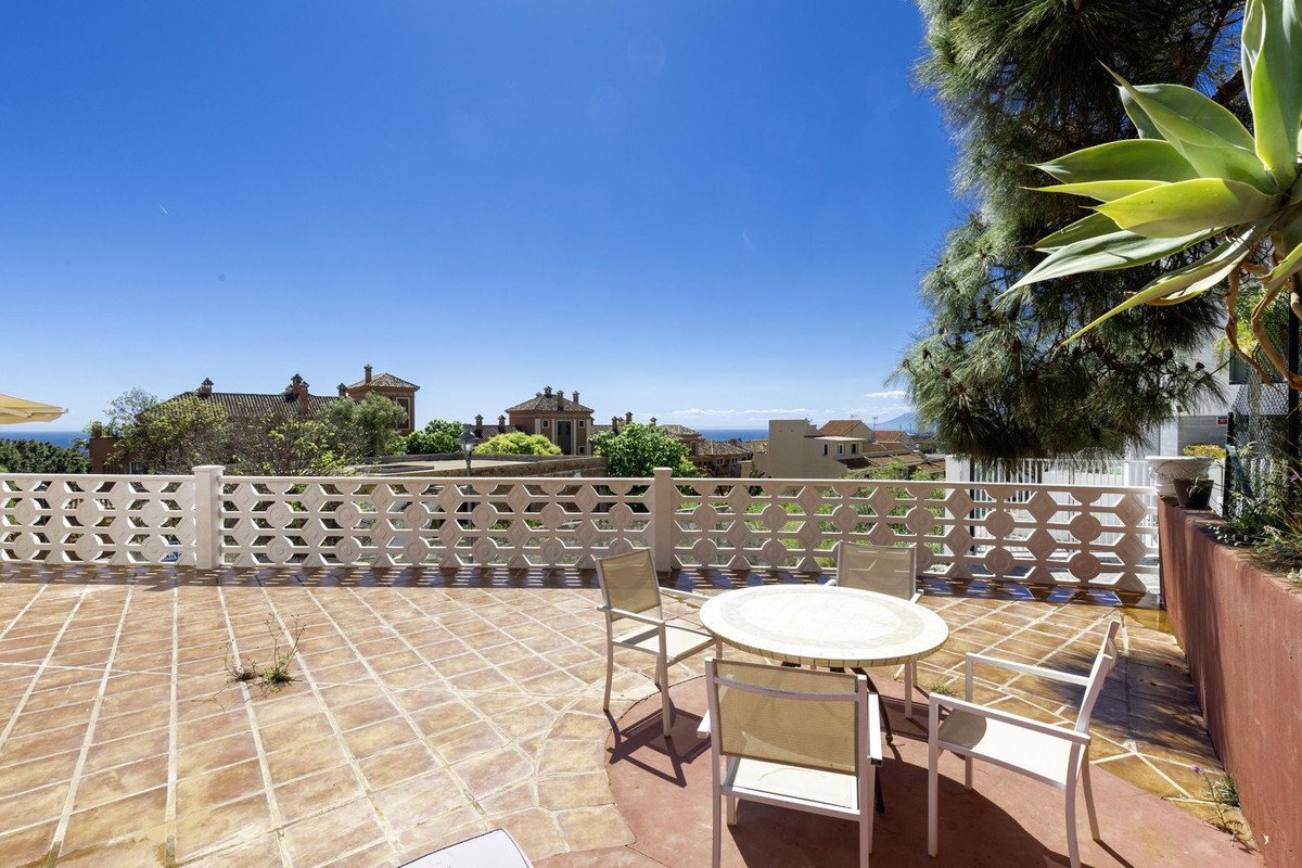 3 Bed Detached Villa in Marbella