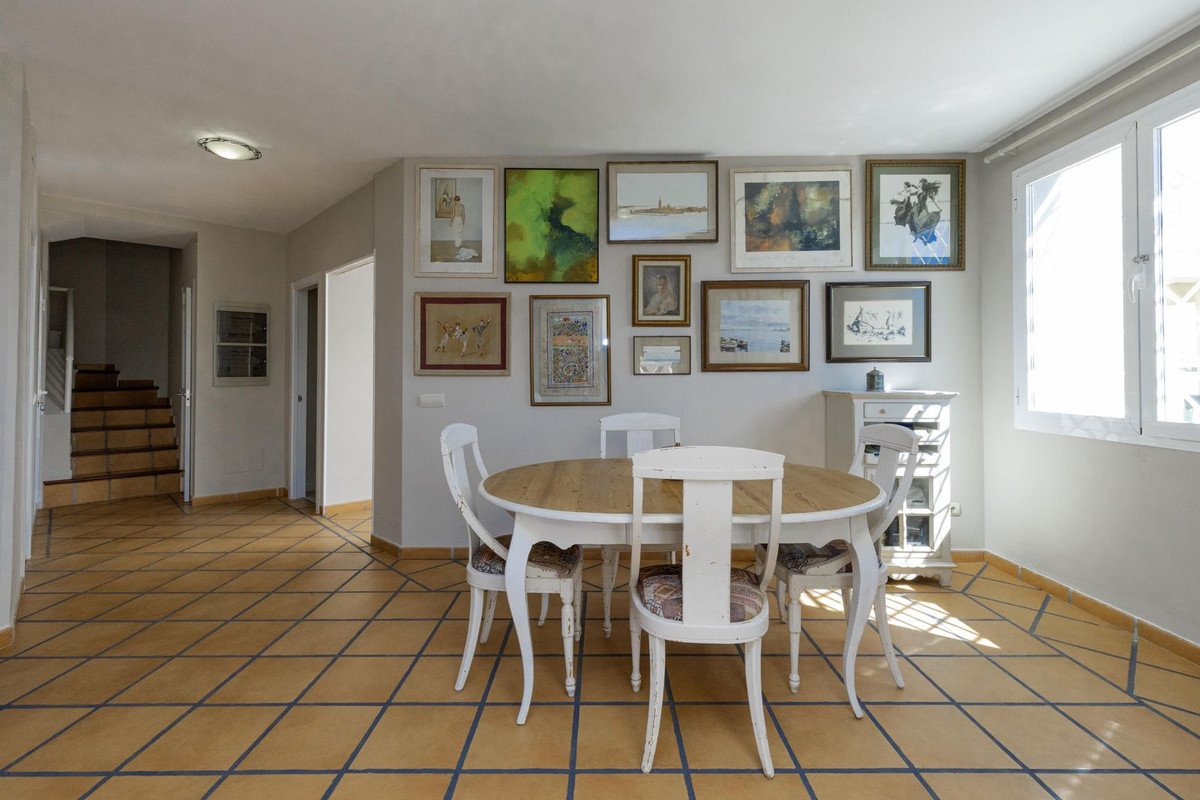 3 Bed Detached Villa in Marbella