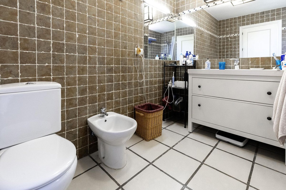 3 Bed Detached Villa in Marbella