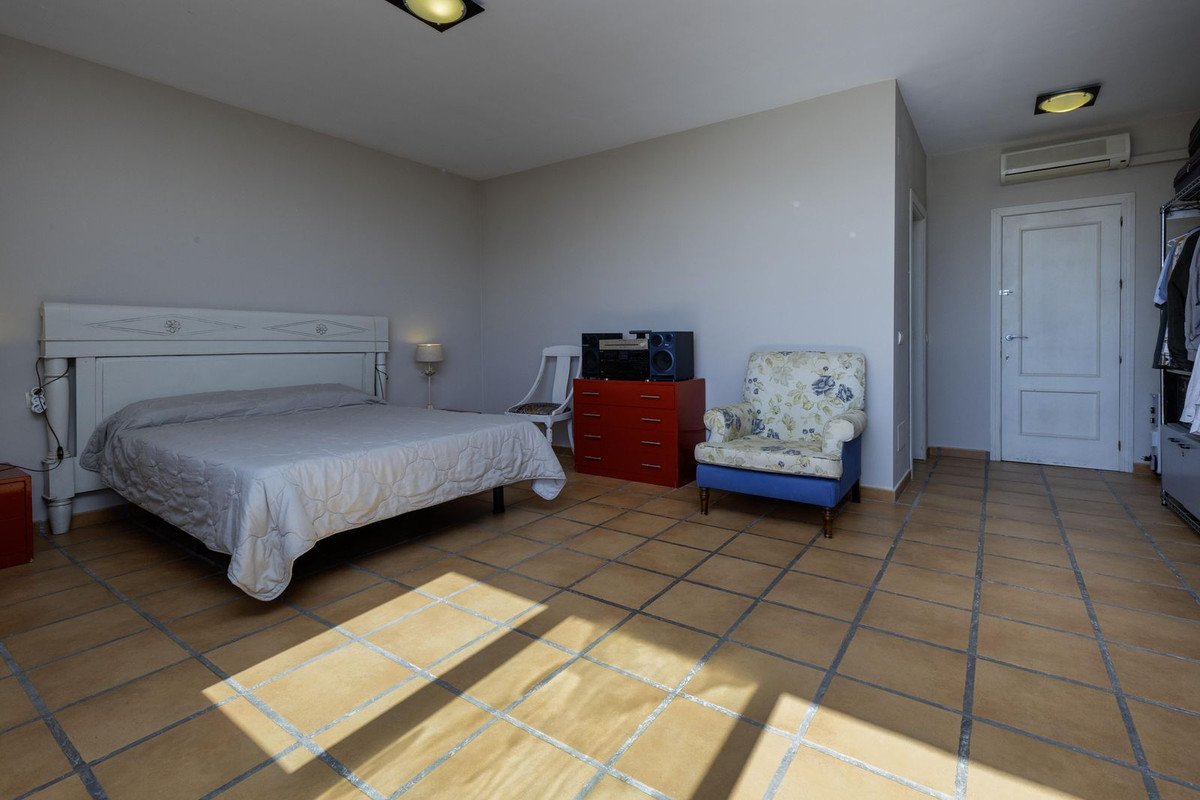 3 Bed Detached Villa in Marbella
