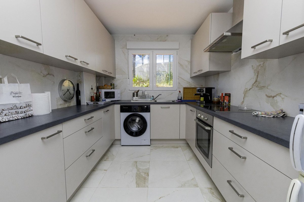 3 Bed Detached Villa in Marbella