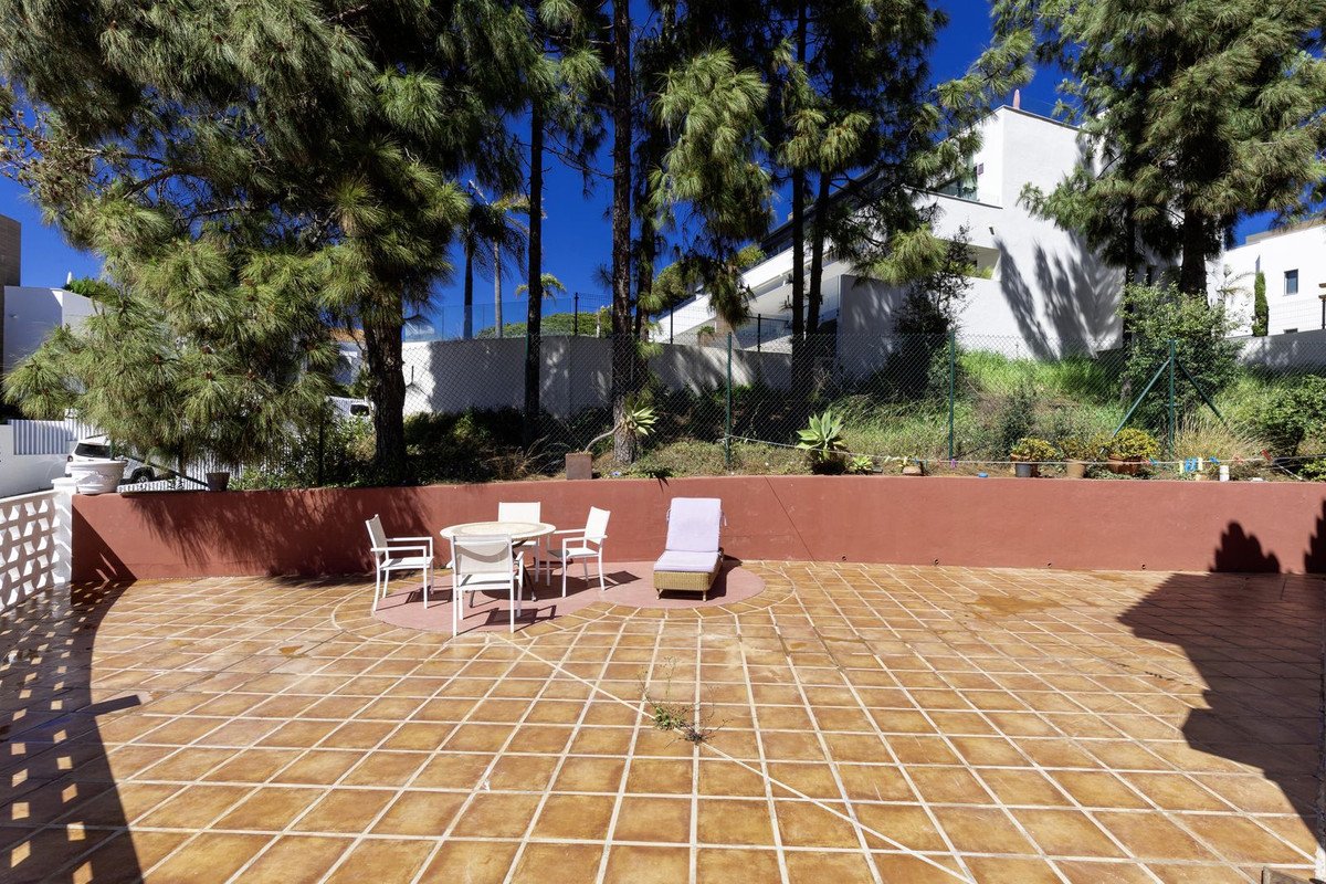 3 Bed Detached Villa in Marbella