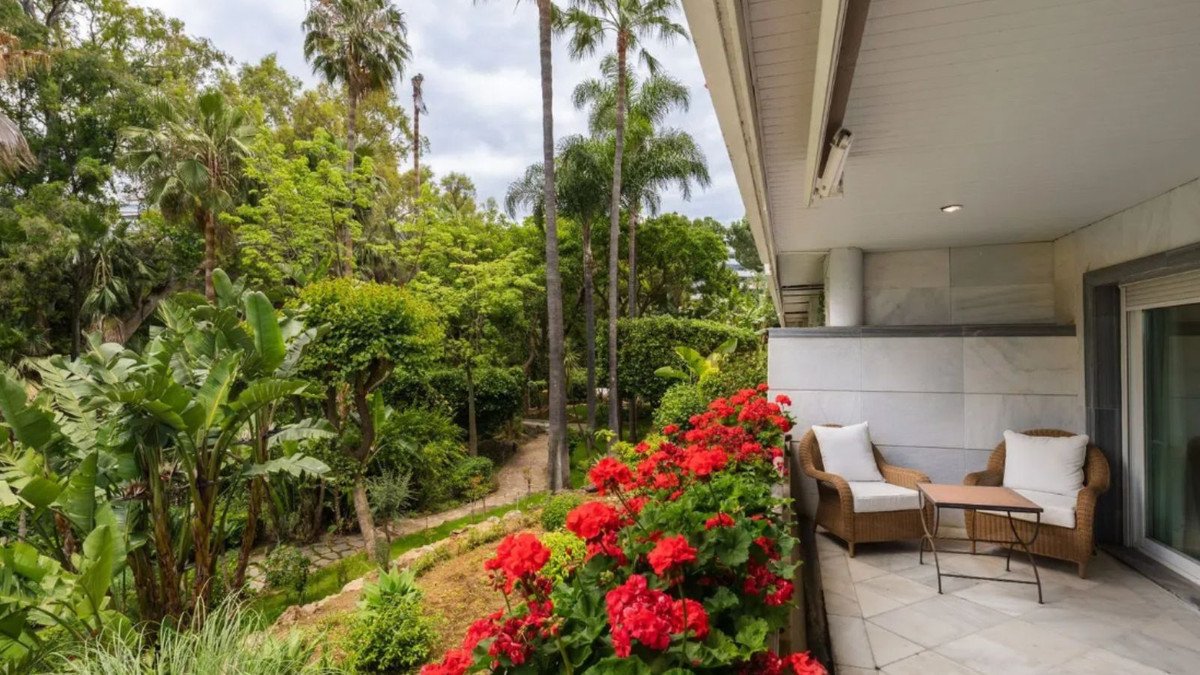 2 Bed Ground Floor Apartment in Marbella