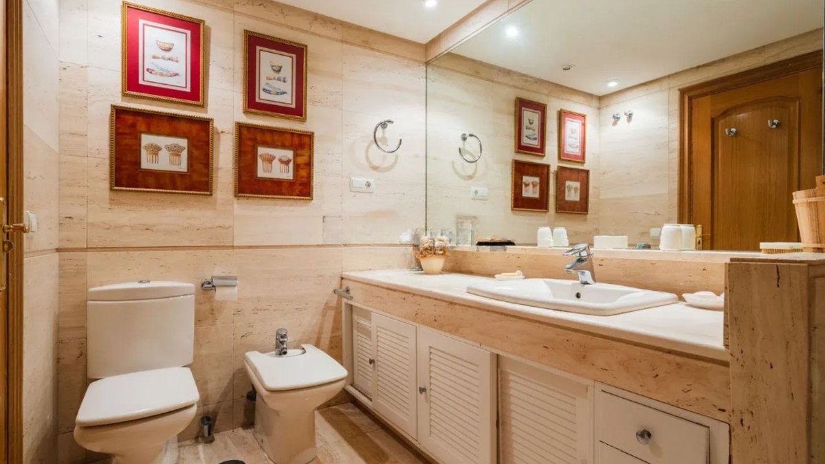 2 Bed Ground Floor Apartment in Marbella