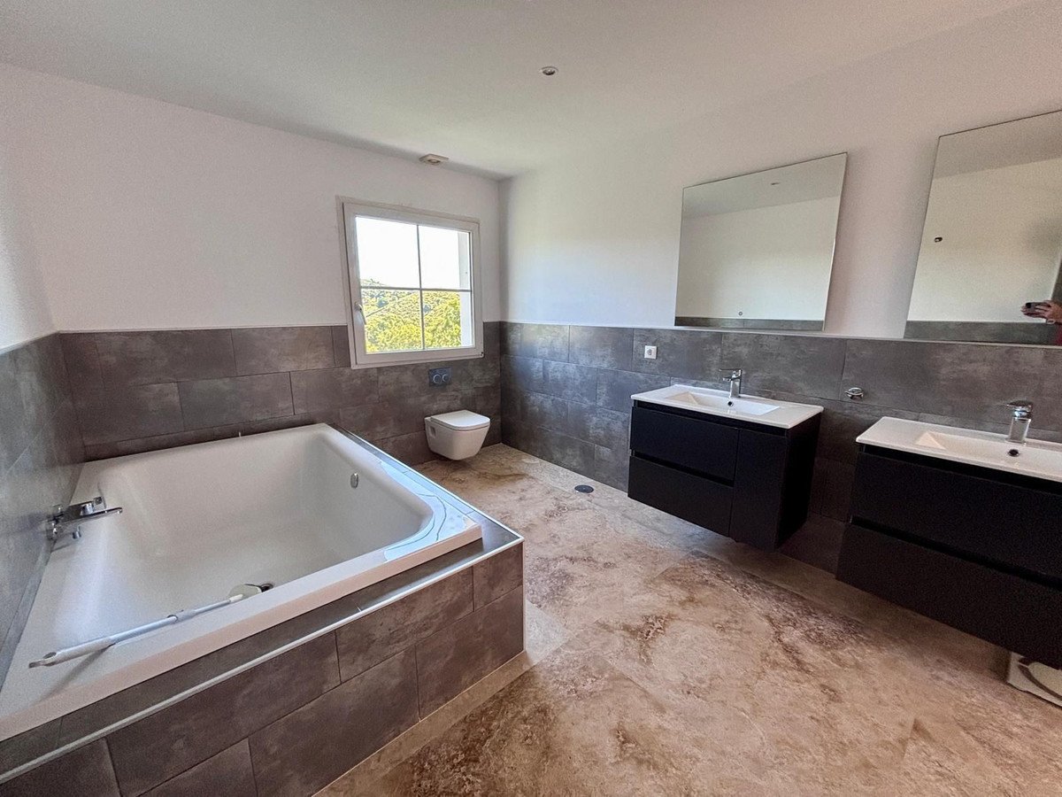 5 Bed Detached Villa in La Cala