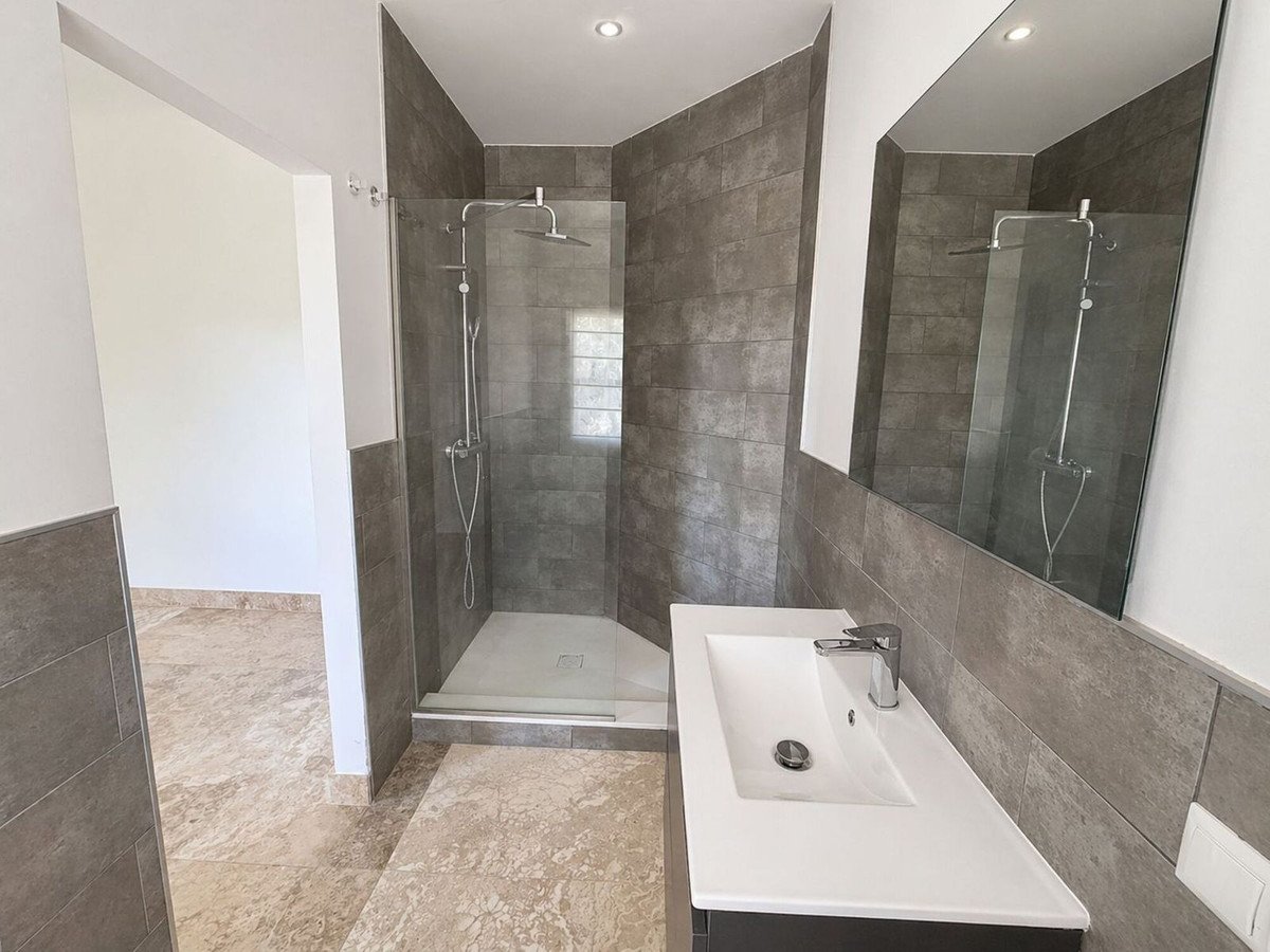 5 Bed Detached Villa in La Cala