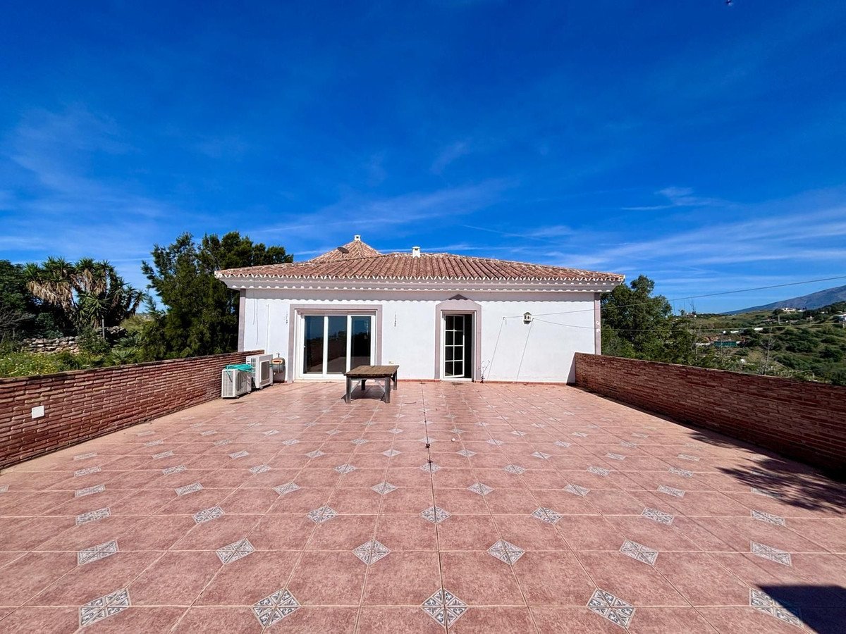 5 Bed Detached Villa in La Cala