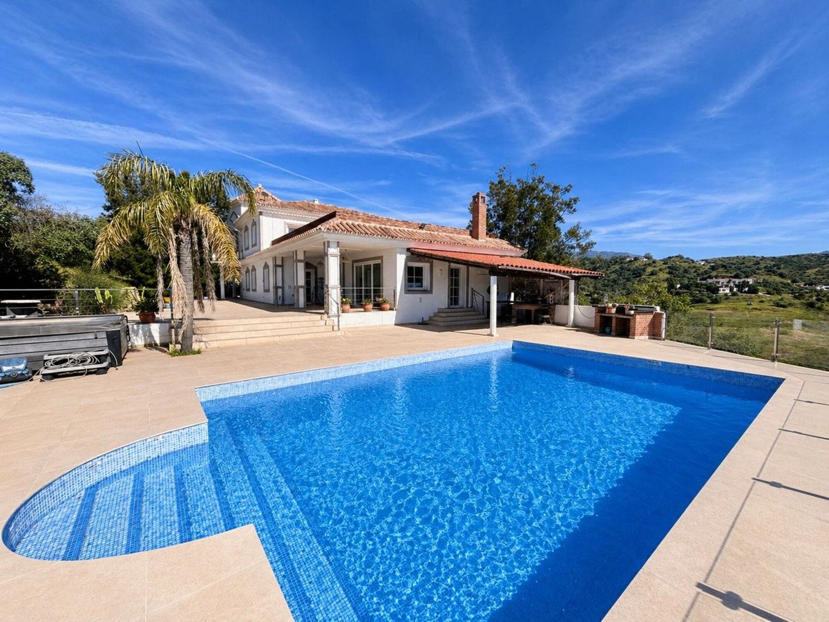 5 Bed Detached Villa in La Cala