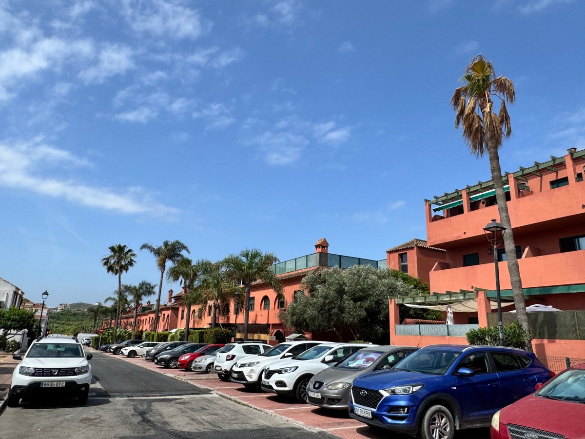 2 Bed Middle Floor Apartment in Casares