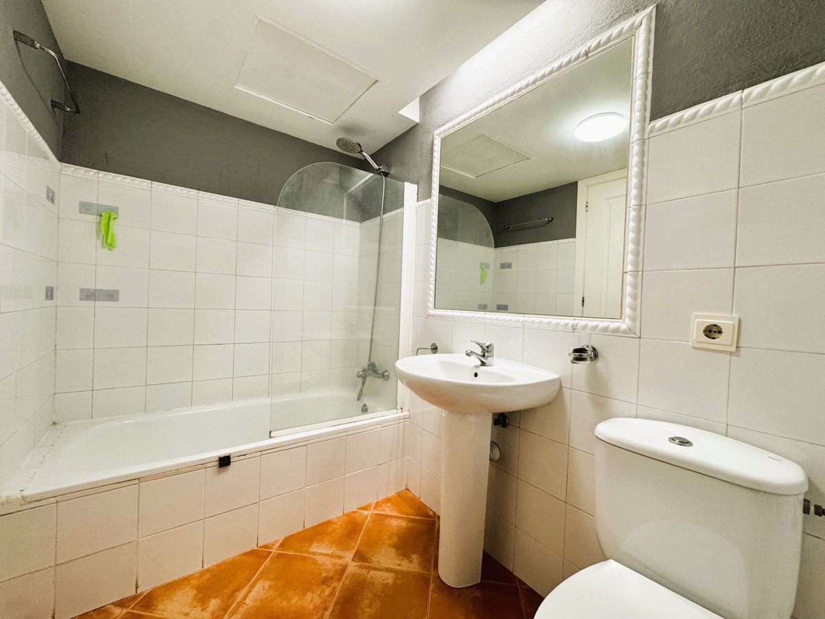2 Bed Middle Floor Apartment in Casares