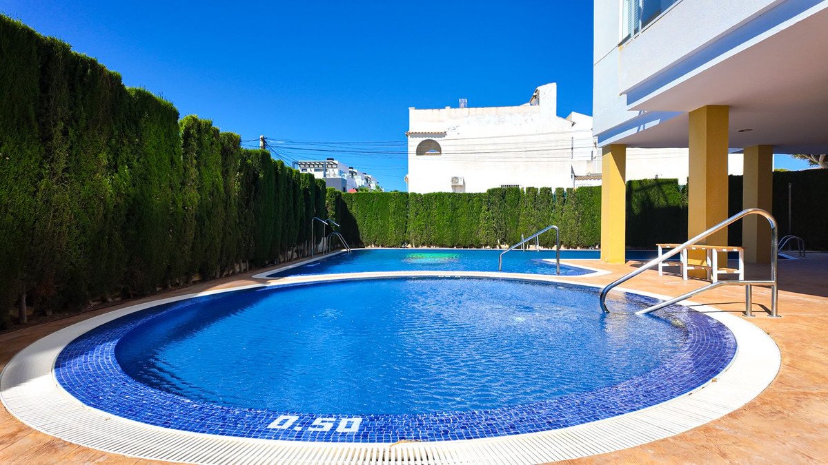 2 Bed Penthouse in Villamartin