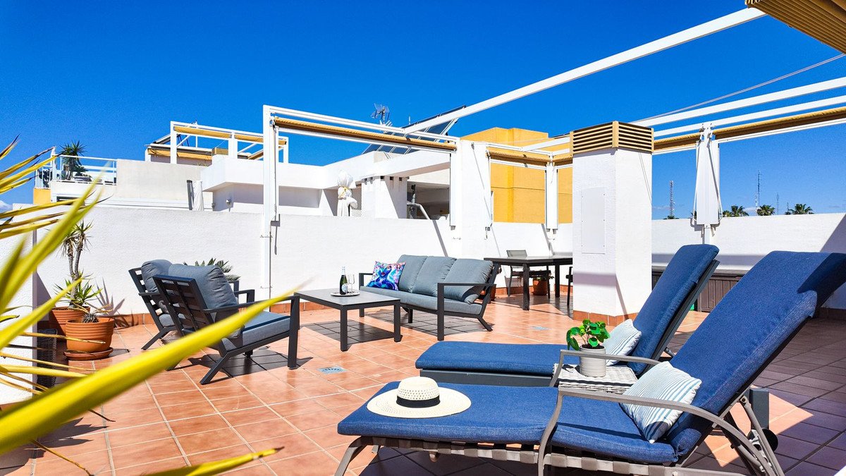2 Bed Penthouse in Villamartin