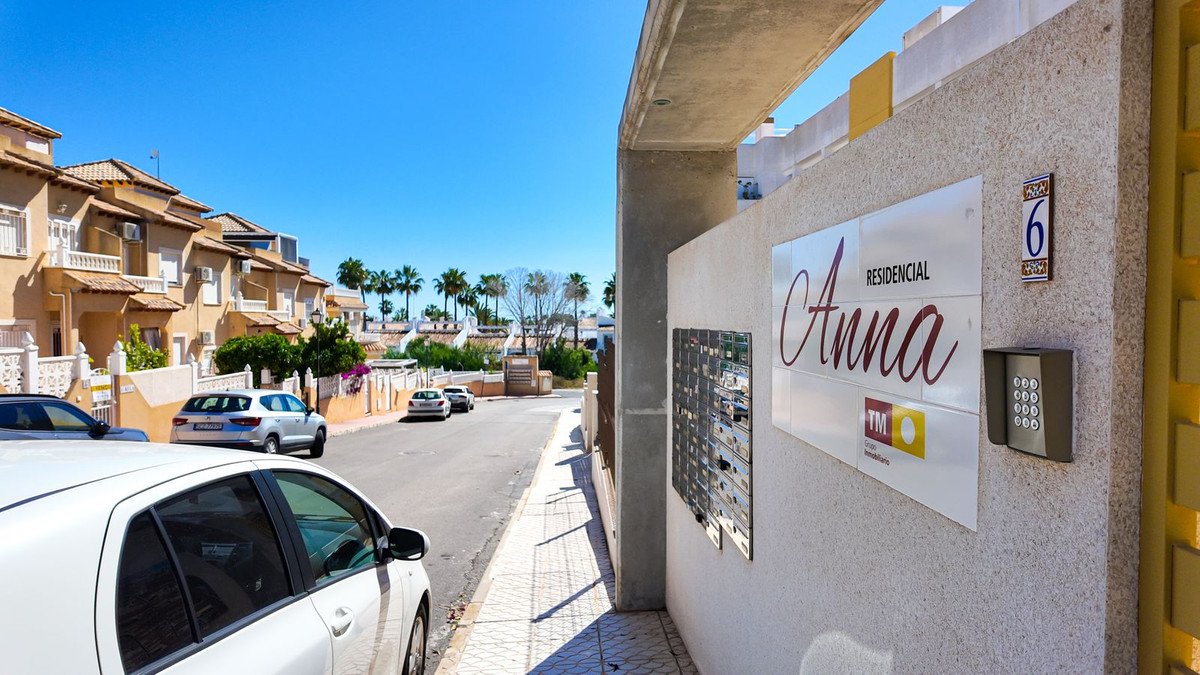 2 Bed Penthouse in Villamartin