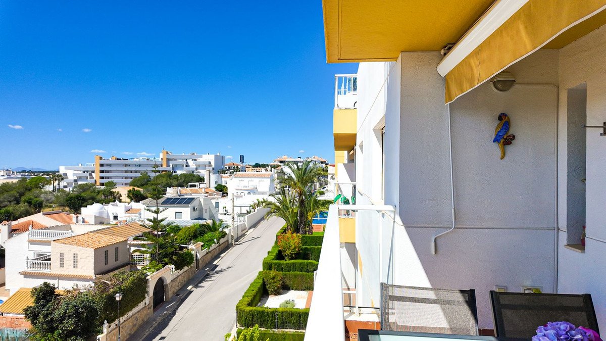 2 Bed Penthouse in Villamartin