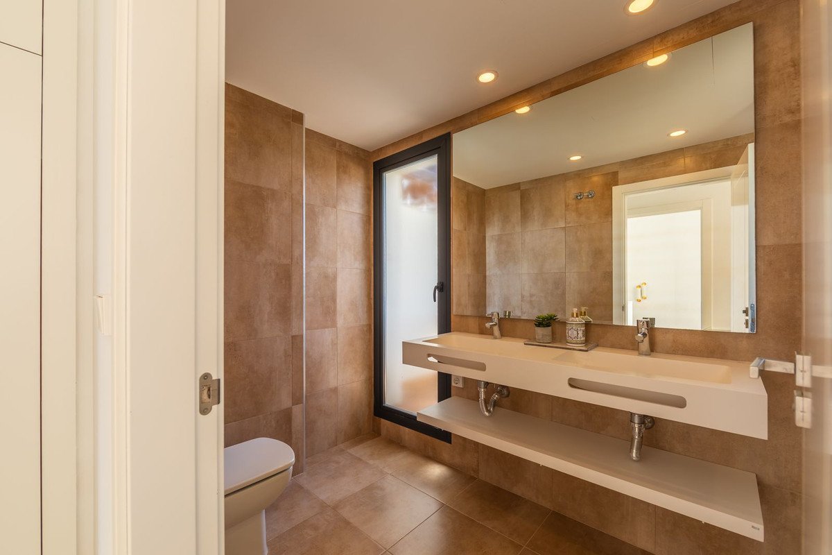 2 Bed Penthouse in Estepona