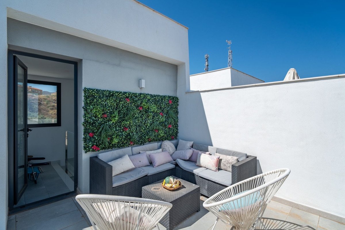 4 Bed Townhouse in Rincón de la Victoria
