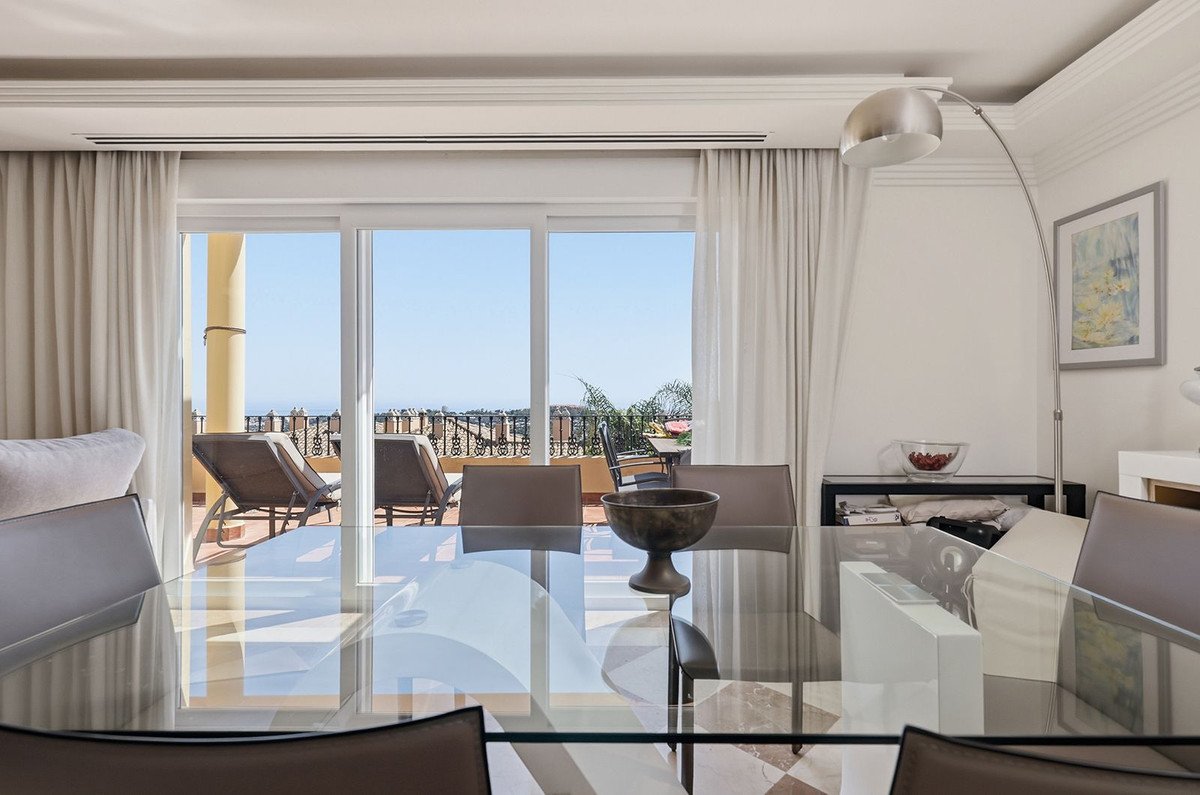 2 Bed Penthouse Duplex in Nueva Andalucía
