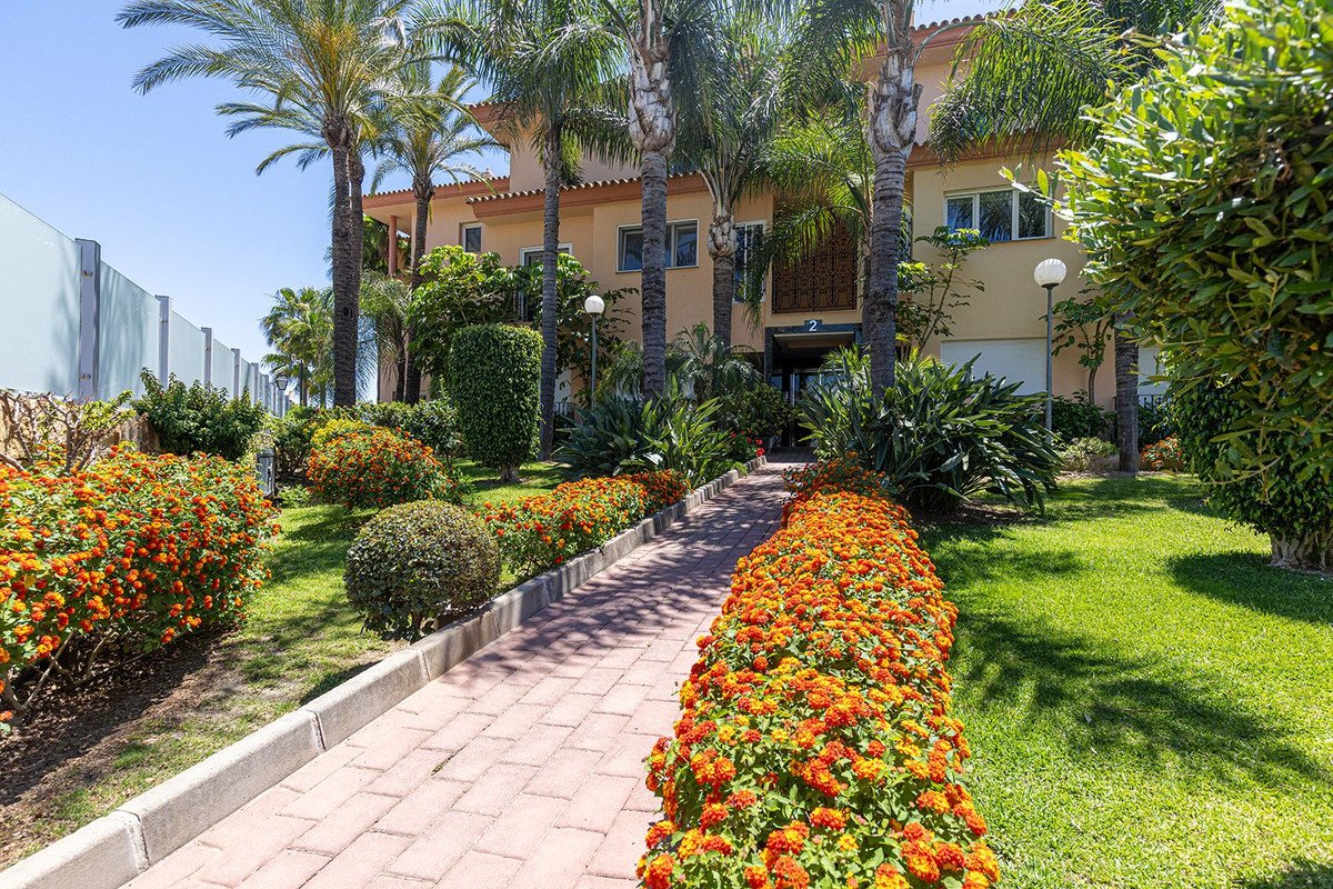 2 Bed Penthouse Duplex in Nueva Andalucía