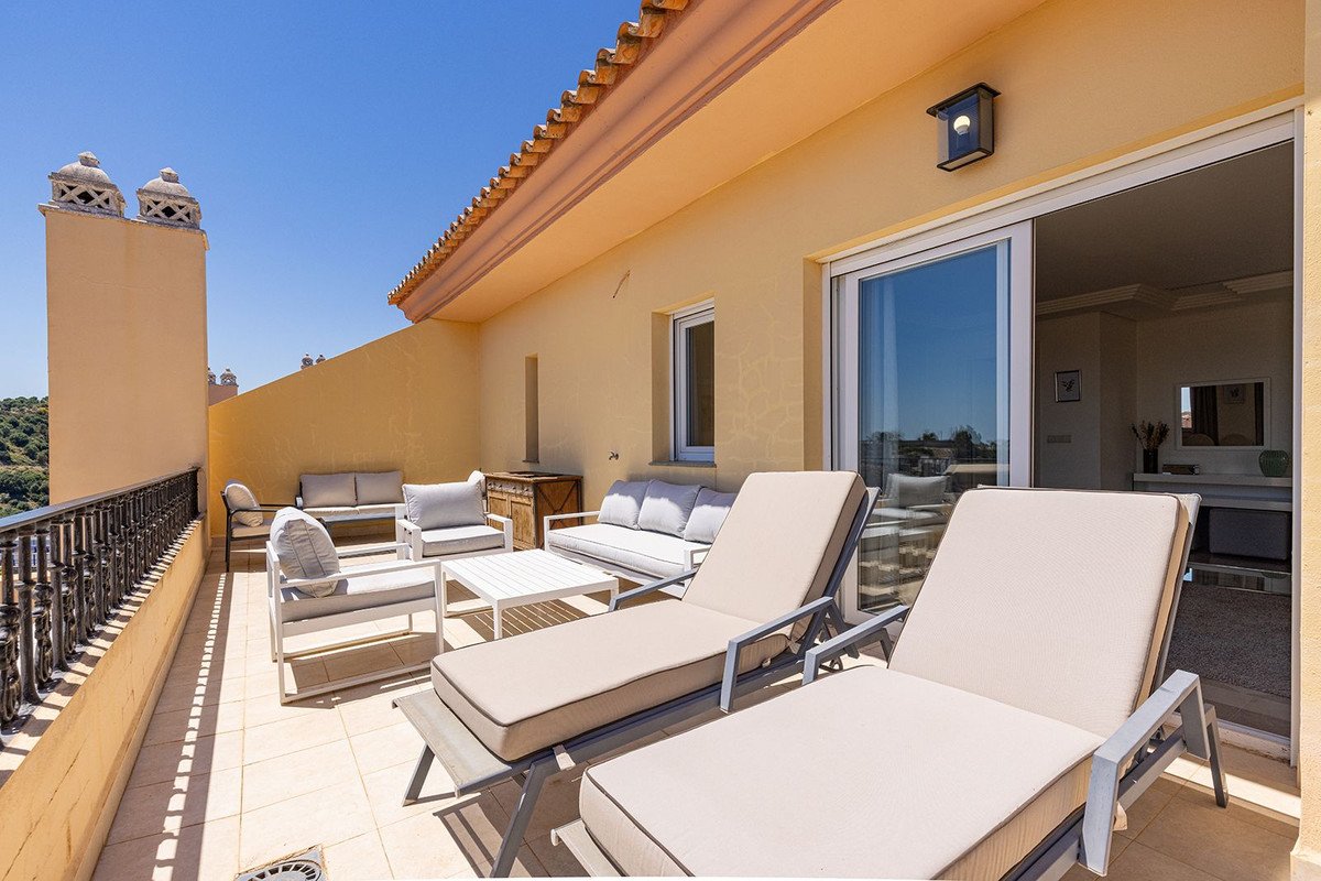 2 Bed Penthouse Duplex in Nueva Andalucía