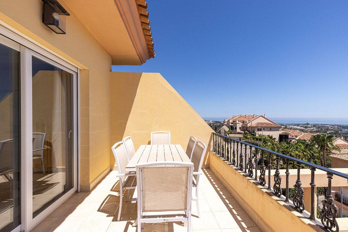 2 Bed Penthouse Duplex in Nueva Andalucía