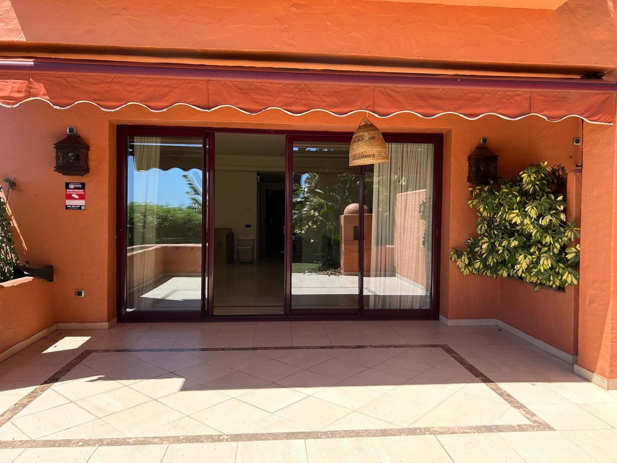 4 Bed Semi-Detached House in The Golden Mile