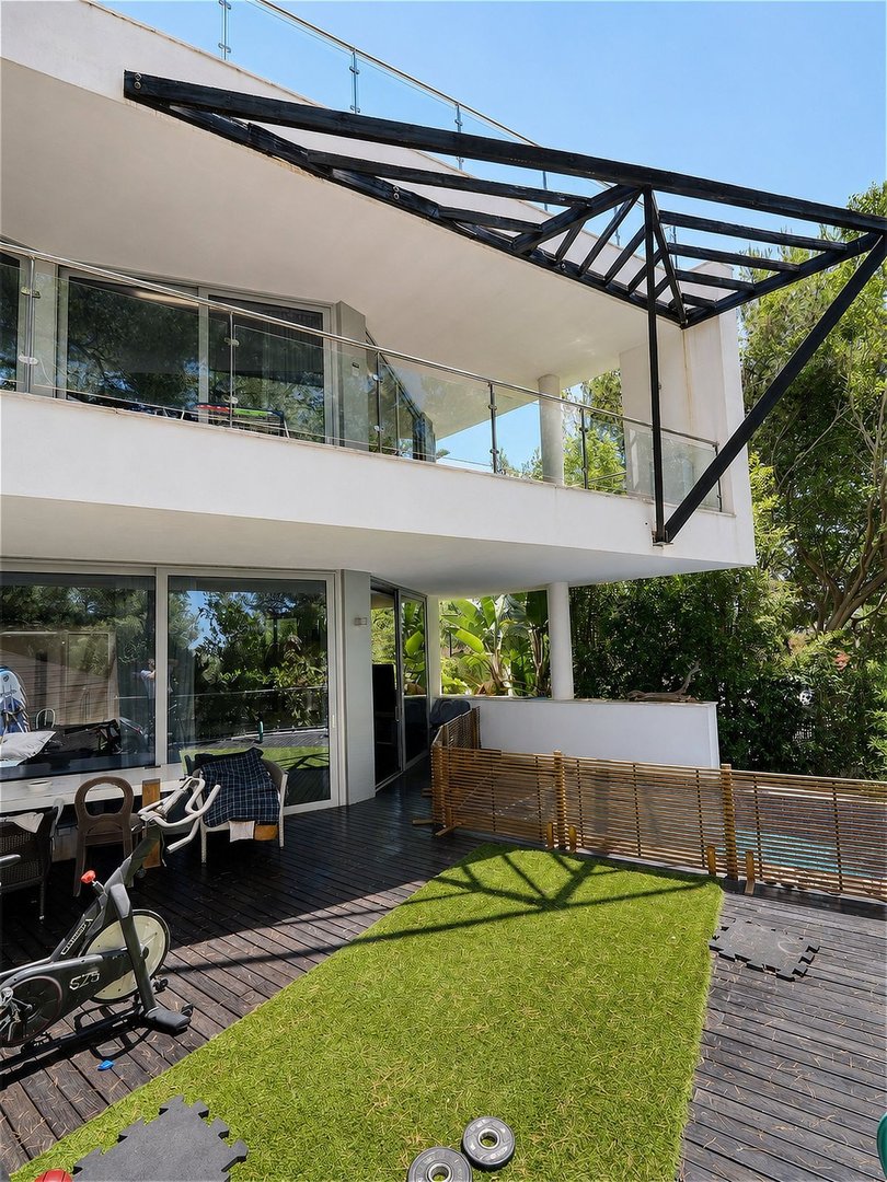 4 Bed Semi-Detached House in Sierra Blanca