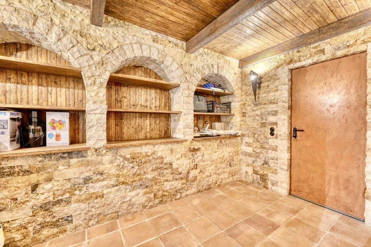 4 Bed Semi-Detached House in Sierra Blanca