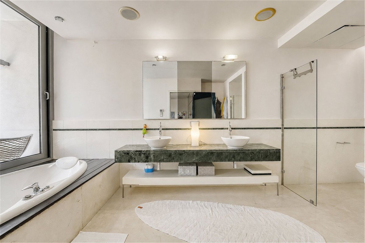 4 Bed Semi-Detached House in Sierra Blanca