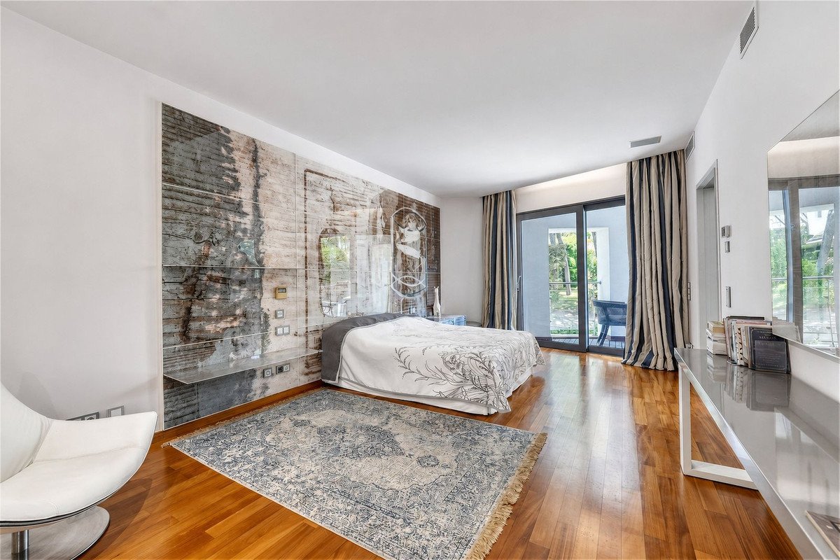4 Bed Semi-Detached House in Sierra Blanca