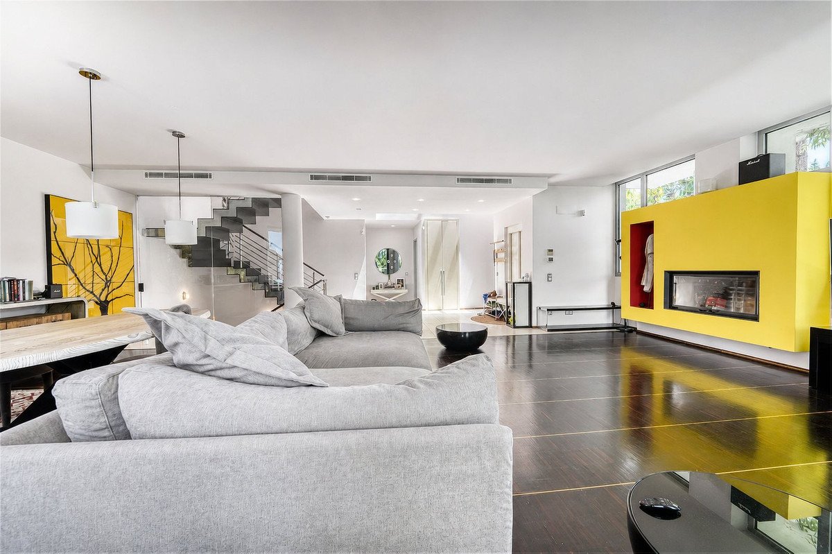 4 Bed Semi-Detached House in Sierra Blanca