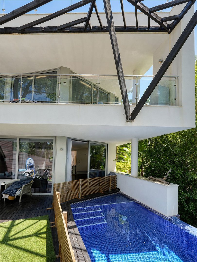 4 Bed Semi-Detached House in Sierra Blanca
