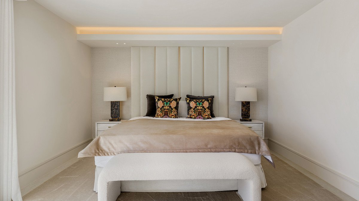 3 Bed Middle Floor Apartment in Puerto Banús