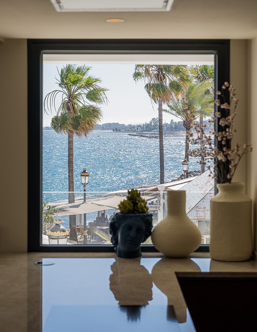 3 Bed Middle Floor Apartment in Puerto Banús