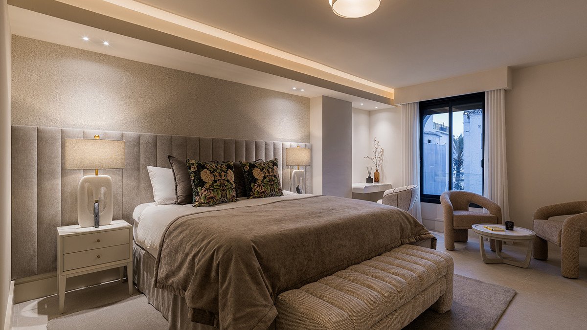 3 Bed Middle Floor Apartment in Puerto Banús