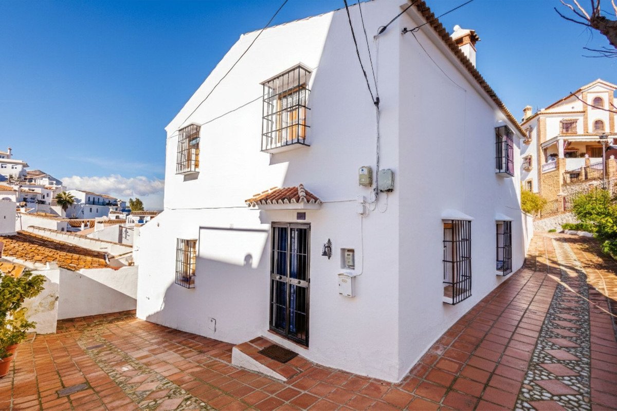 3 Bed Townhouse in Comares