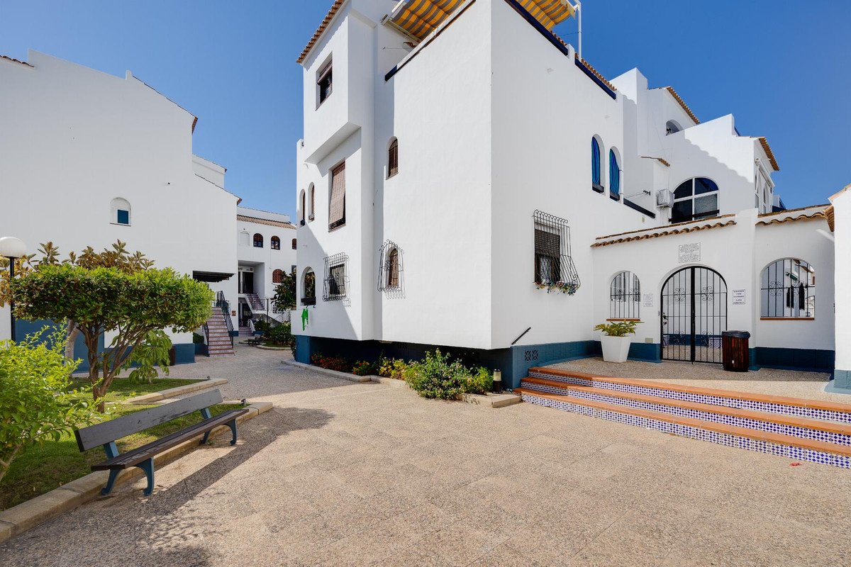 2 Bed Bungalow in Torrevieja