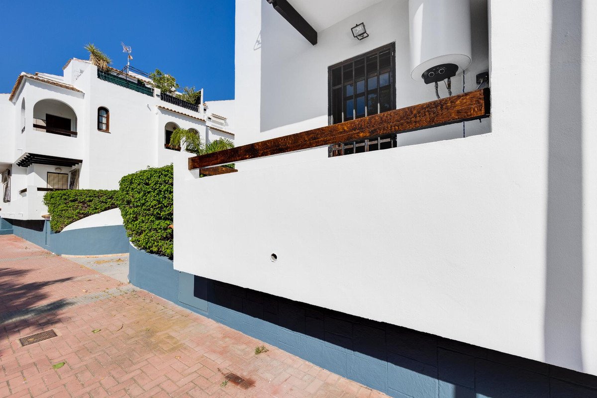 2 Bed Bungalow in Torrevieja