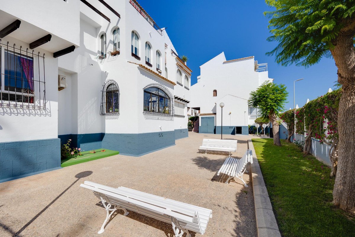 2 Bed Bungalow in Torrevieja