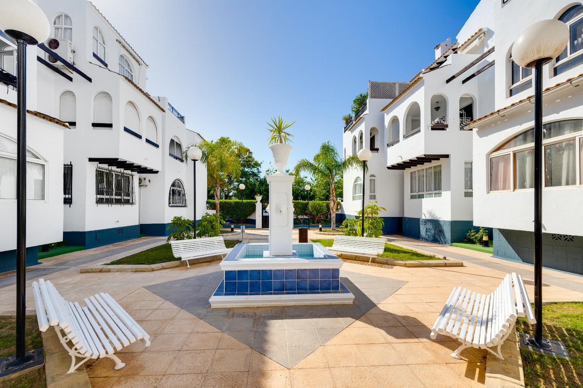 2 Bed Bungalow in Torrevieja