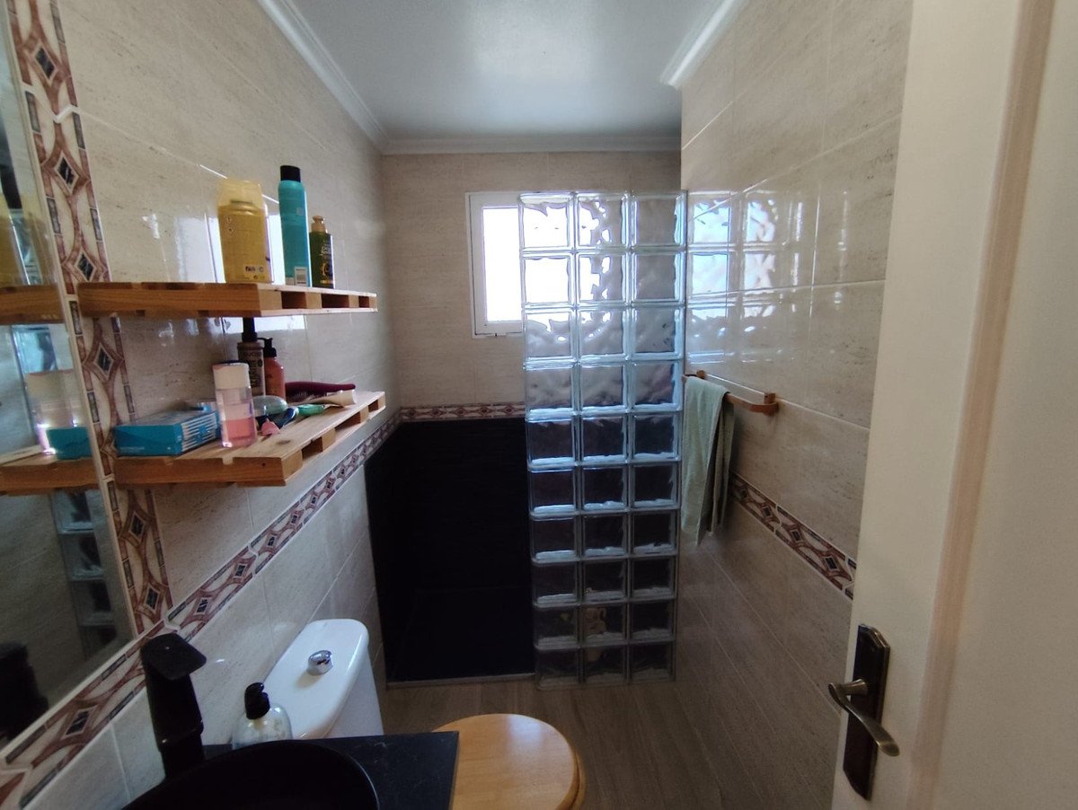 3 Bed Middle Floor Apartment in Torrevieja