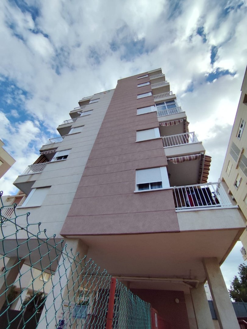 3 Bed Middle Floor Apartment in Torrevieja